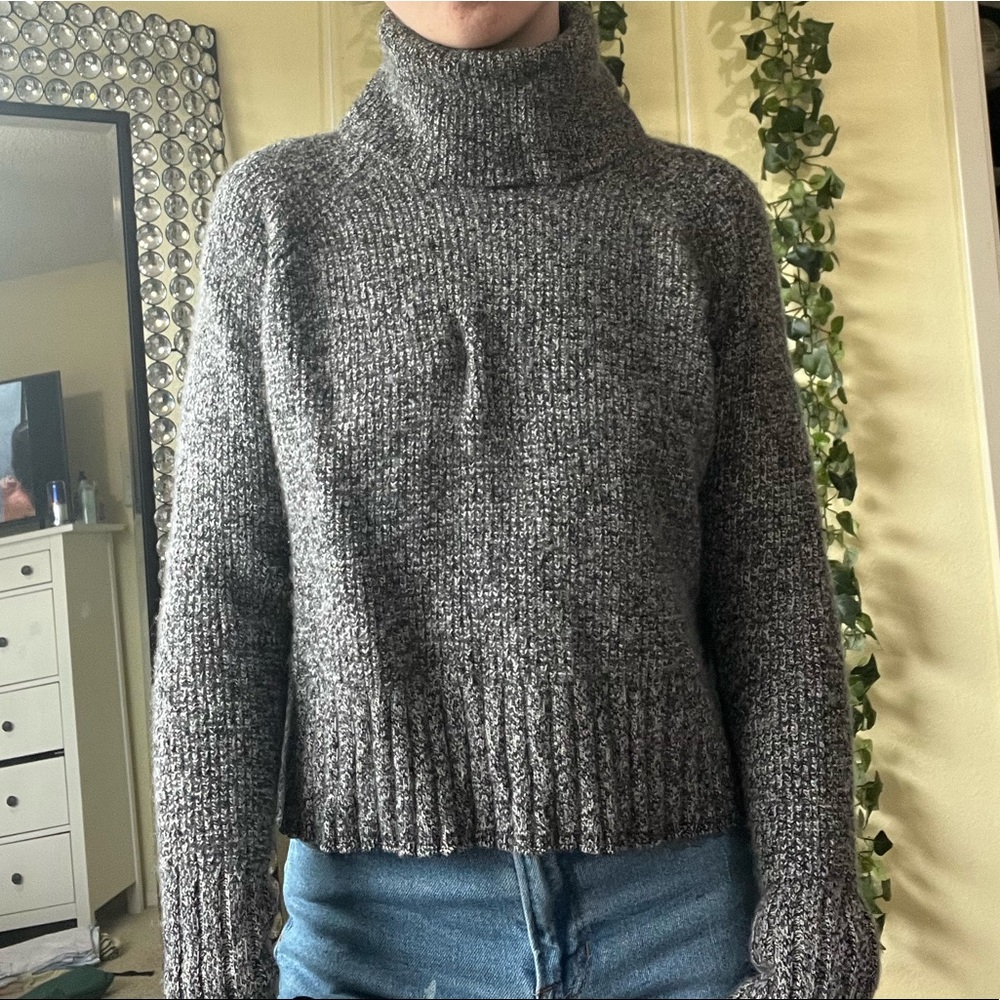 Madewell small turtle neck grey sweater
